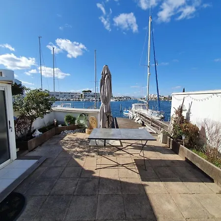 Hébergements Lyael - Marina Lumineuse Avec Ponton Privé à Port Camargue Appartement Le Grau-du-Roi